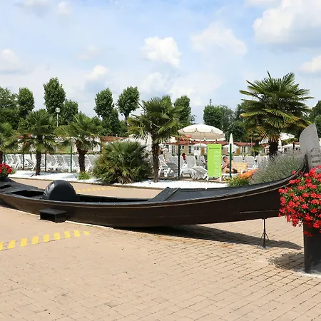 Hu Venezia In Town キャンプ場 3*