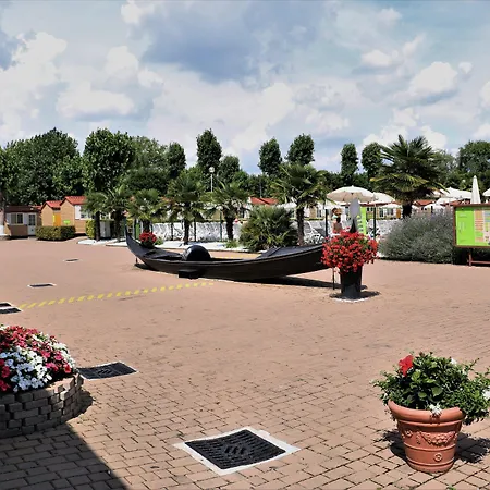 Hu Venezia In Town 3* مارغيرا