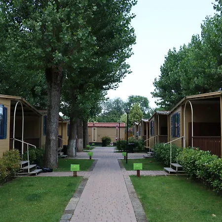Campsite Hu Venezia In Town 3*